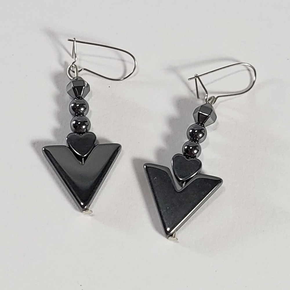 Hematite Style‎ Drop Earrings Women Gunmetal Gray Heart Chevron Beaded Dangle